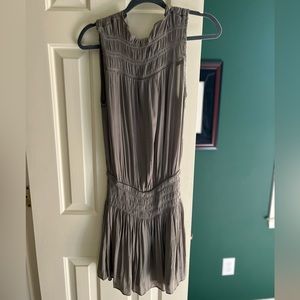 TAUPE SYNCHED WAIST DRESS